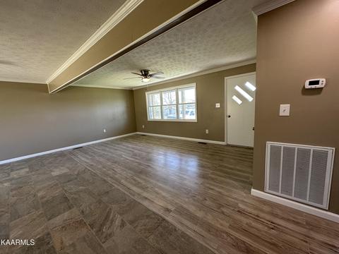 117 Thistle Dr, Ewing, VA 24248 photo 9