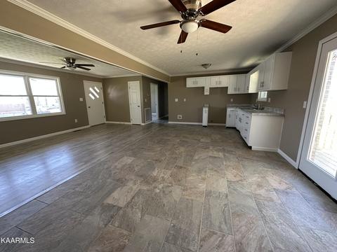 117 Thistle Dr, Ewing, VA 24248 photo 7