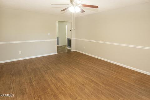 7701 Holcombridge Blvd, Powell, TN 37849 photo 5