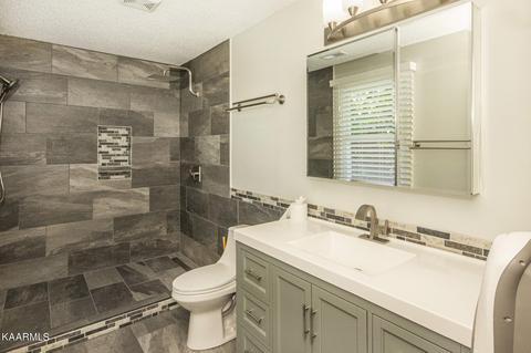 7701 Holcombridge Blvd, Powell, TN 37849 photo 25
