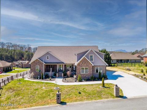 1618 Mckinley View Blvd, Sevierville, TN 37862