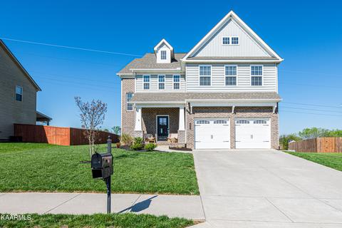 801 Kingfisher St, Maryville, TN 37801