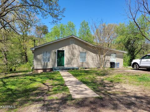 908 Orchard Rd, Oliver Springs, TN 37840