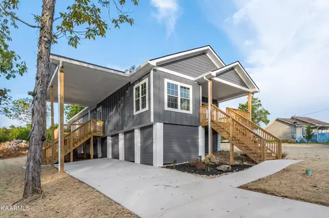 204 Red Bud Ln, Sevierville, TN 37876