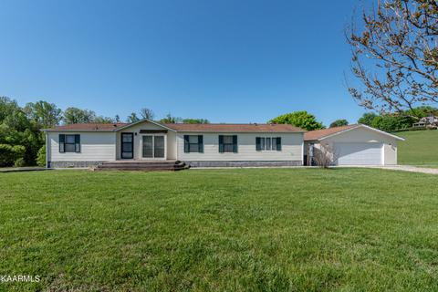 3045 Lora Dr, Maryville, TN 37803