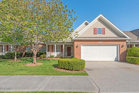 105 Devanshire Ct, Oak Ridge, TN 37830