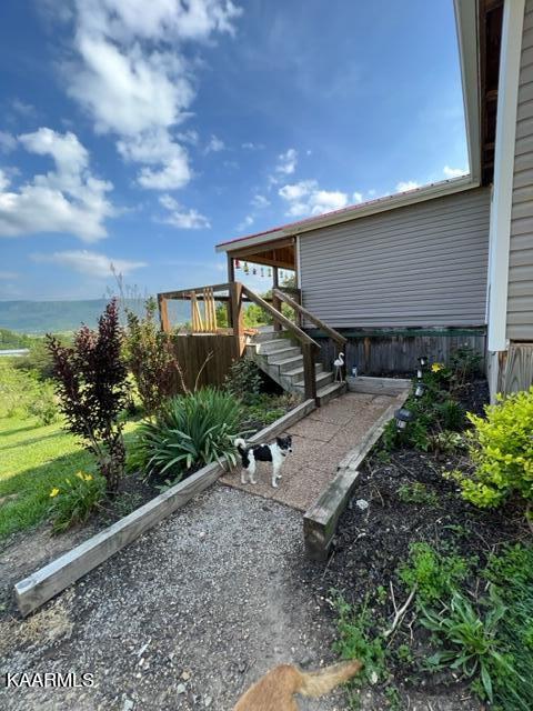 341 Cowan Ln, La Follette, TN 37766