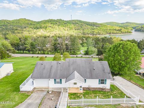 213 Hillside Ln, New Tazewell, TN 37825