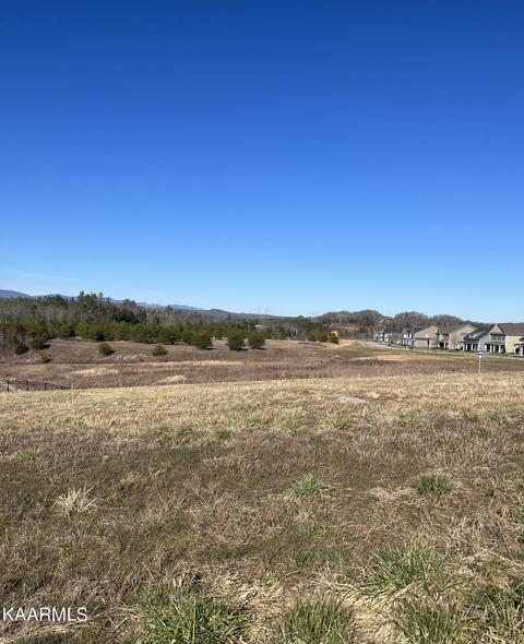 104 Hillberry Rd, Oak Ridge, TN 37830