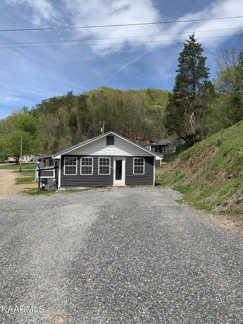 637 Yarnell Rd, Clinton, TN 37716