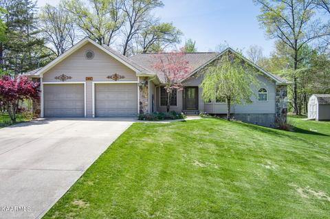 11 Barrington Ct, Crossville, TN 38558