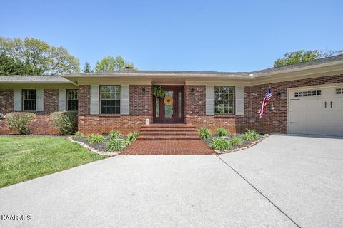 2014 Oakwood Dr, Maryville, TN 37803