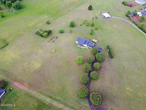 176 Laura Dr, Benton, TN 37307