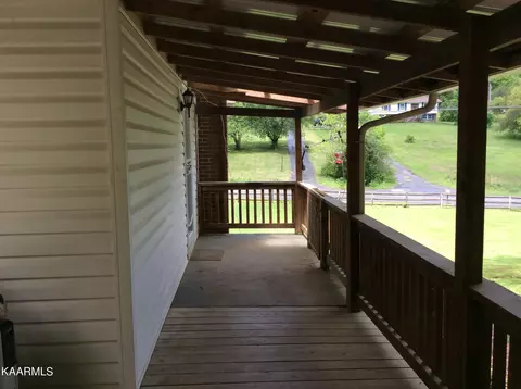 1961 E Wolf Valley Rd, Heiskell, TN 37754 photo 13