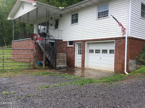 1961 E Wolf Valley Rd, Heiskell, TN 37754 photo 2