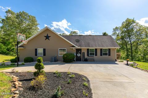 320 Illa Clyde Lane Way, Sevierville, TN 37876