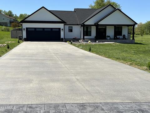 5808 Chester Ln, Maryville, TN 37801