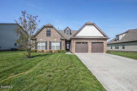903 Kingfisher St, Maryville, TN 37801