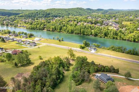 2 Harbour Drive # r7, Clinton, TN 37716