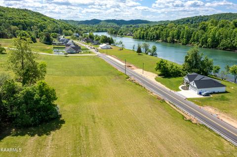2 Harbour Drive # r6, Clinton, TN 37716