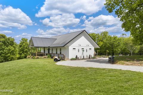 129 Coolidge Rd, La Follette, TN 37766