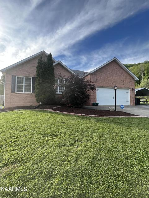 215 Windemere Dr, Middlesboro, KY 40965