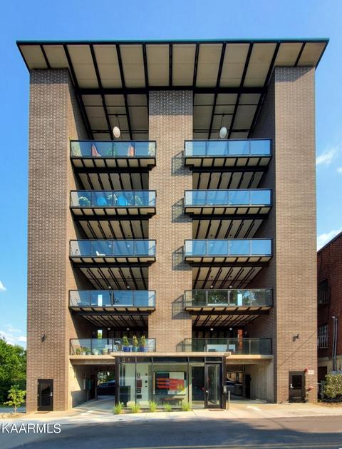 608 W Hill Ave #301, Knoxville, TN 37902