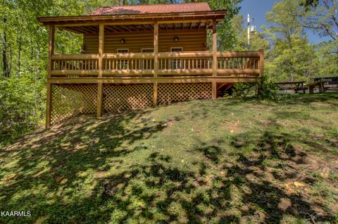 1005 Ski View Ln, Sevierville, TN 37876