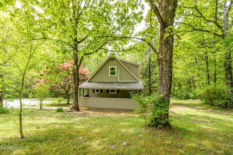 418 Lawton Brown Rd, Crab Orchard, TN 37723