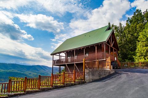 4514 Rocky Bluff Way, Pigeon Forge, TN 37863