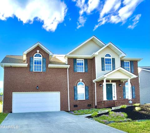5715 Summer Grove Ln, Knoxville, TN 37931