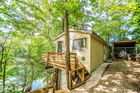 1157 Whitman Hollow Rd, La Follette, TN 37766