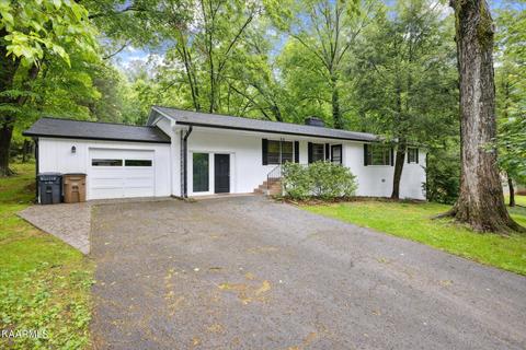 5821 Briercliff Rd, Knoxville, TN 37918