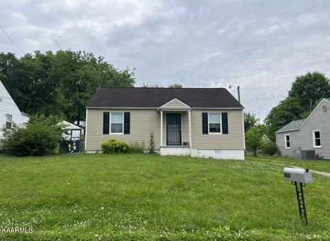 1936 W Gilbert Ln, Knoxville, TN 37920