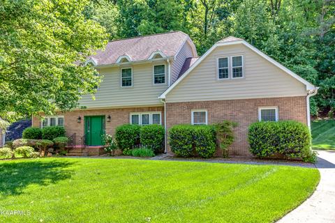 24 Riverside Dr, Oak Ridge, TN 37830