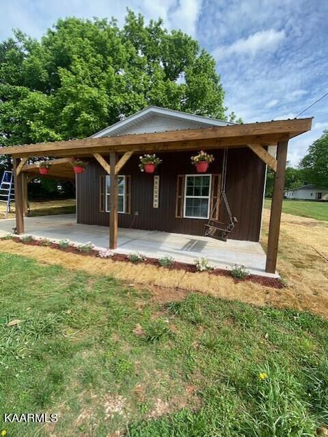 1010 Wright St, Sweetwater, TN 37874