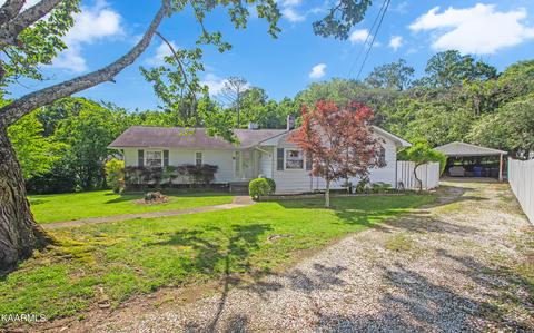 106 Norris Ln, Oak Ridge, TN 37830
