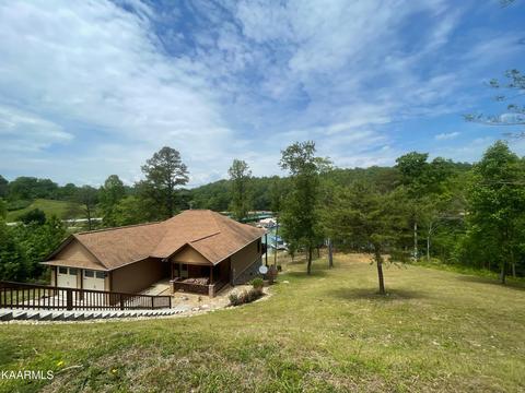 157 Waterside Ln, La Follette, TN 37766