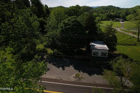 2019 Lake City Hwy, Clinton, TN 37716