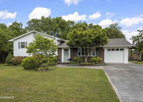 1032 W Park Dr, Knoxville, TN 37909