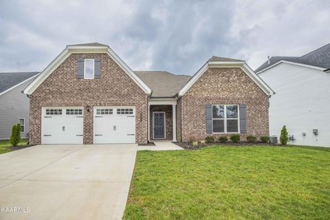 273 Aspen Dr, Lenoir City, TN 37771