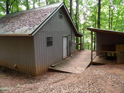 556 Griffith Branch Rd, Madisonville, TN 37354