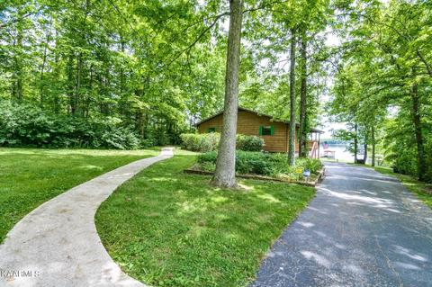 8311 Cherokee Tr, Crossville, TN 38572