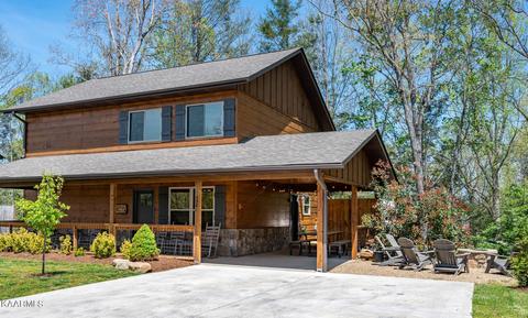 538 Johnson Ln, Gatlinburg, TN 37738