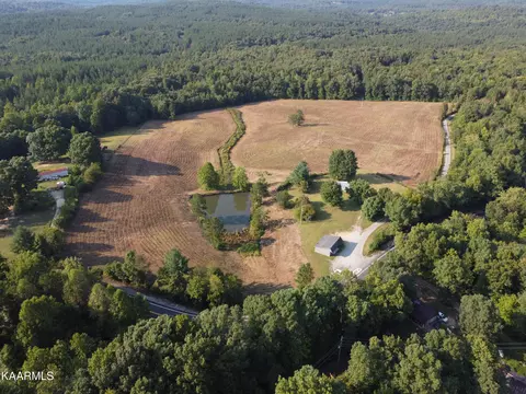 9635 Morgan County Hwy, Sunbright, TN 37872
