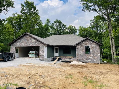 211 Westchester Dr, Crossville, TN 38558