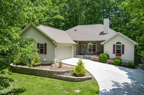 113 Rolling Green Dr, Crossville, TN 38558