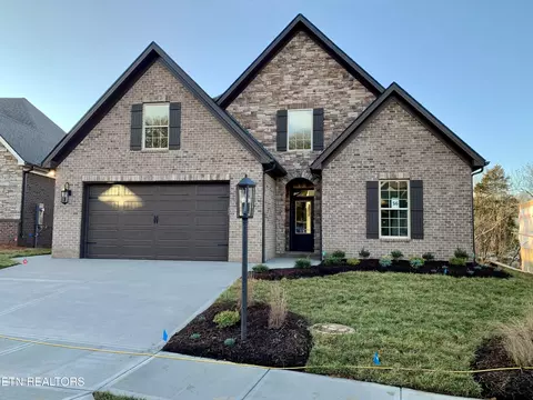 1033 Westland Creek Blvd, Knoxville, TN 37923