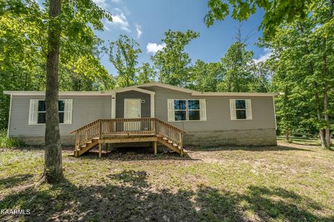 800 Mutts Rd, Crossville, TN 38572