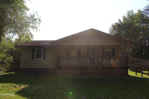2212 Country Club Rd, Jamestown, TN 38556